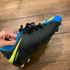 Boys NIKE soccer cleats